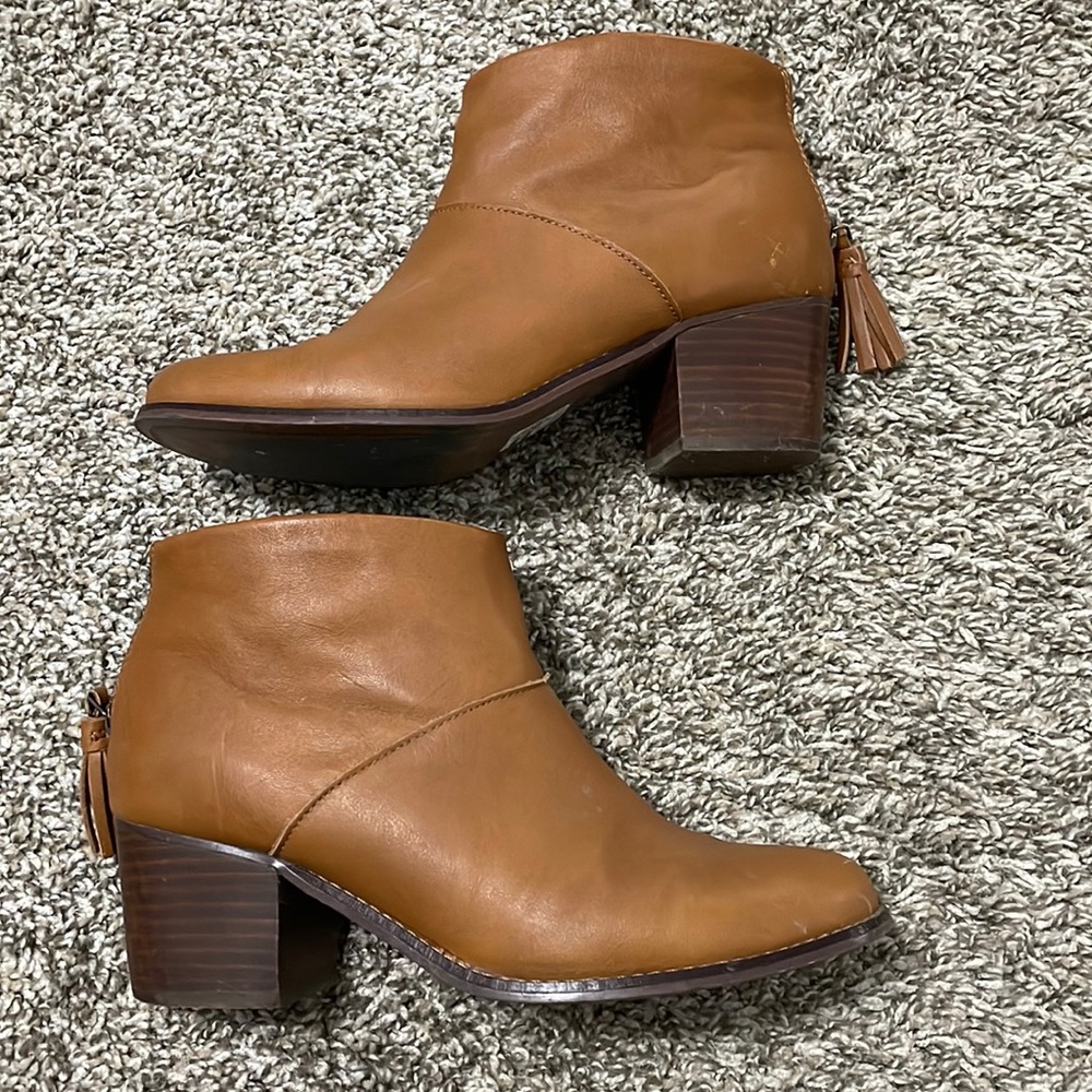 Women Toms brown booties